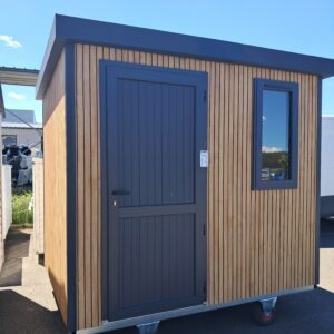 Abri de jardin 5 m² – Toit plat – Bardage PVC imitation bois - Premium